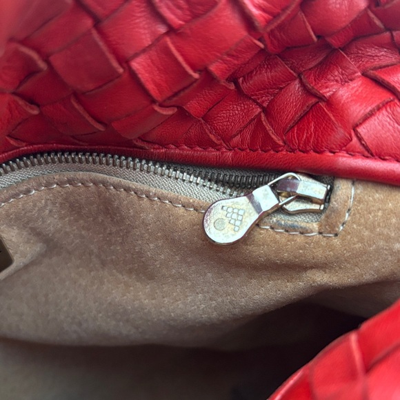 Bottega Veneta Vintage Red Woven Shoulder Bag - Picture 10 of 10